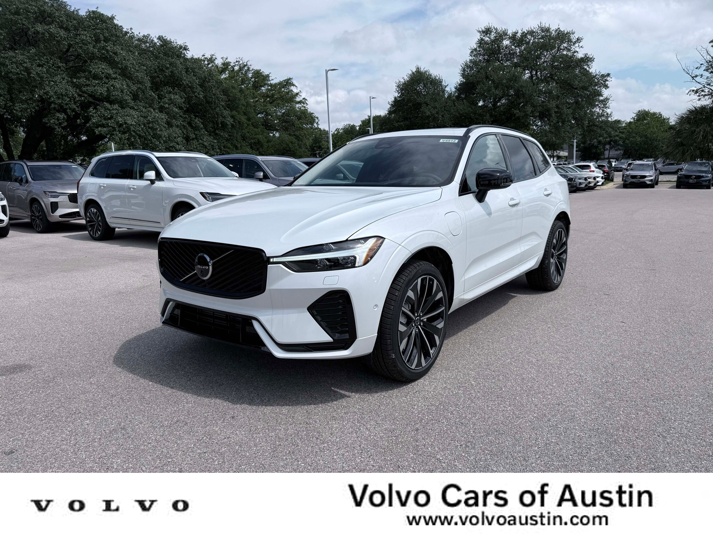 2026 Volvo XC60 Plug-In Hybrid