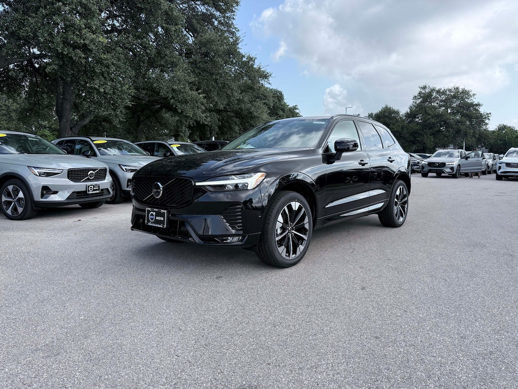 New 2026 Volvo XC60 B5 Plus SUV