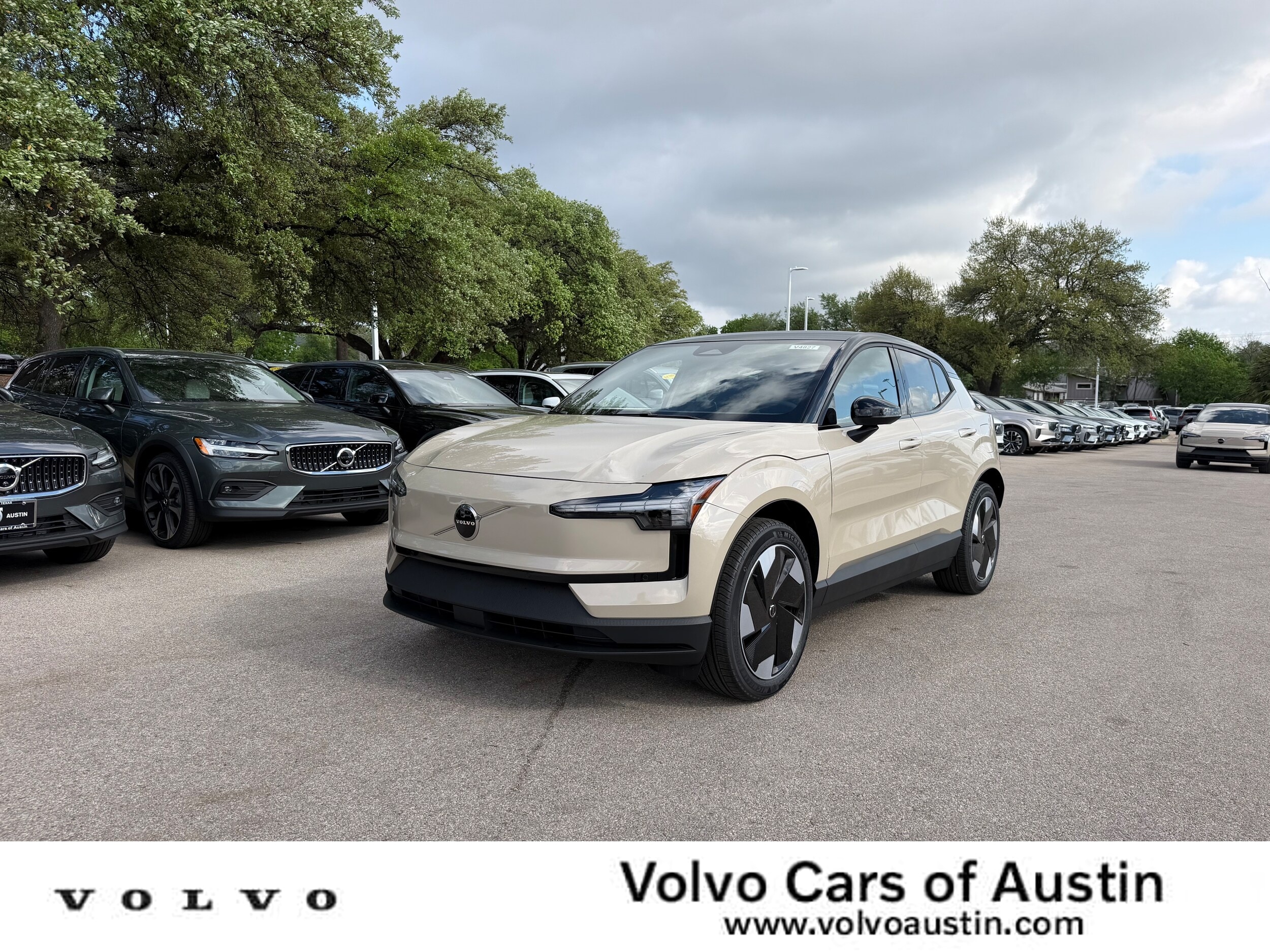 2026 Volvo EX30 Single Motor Plus's photo
