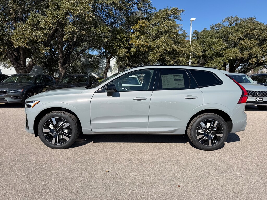 New 2026 Volvo XC60 B5 Core SUV