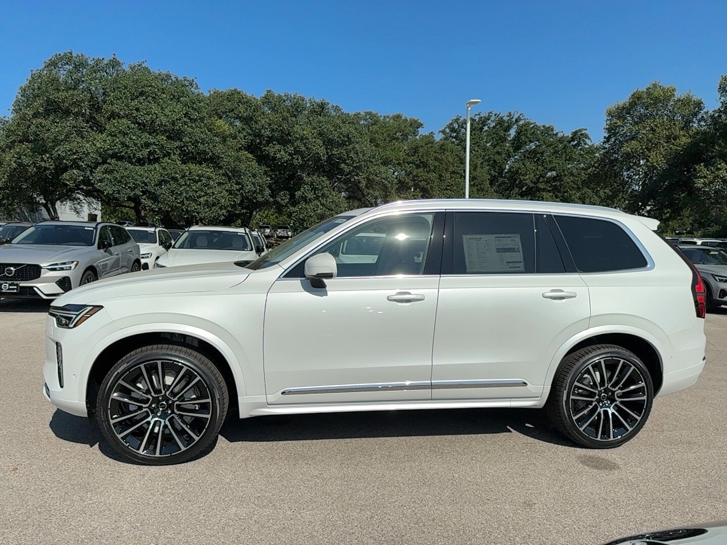 2026 Volvo XC90 photo 3