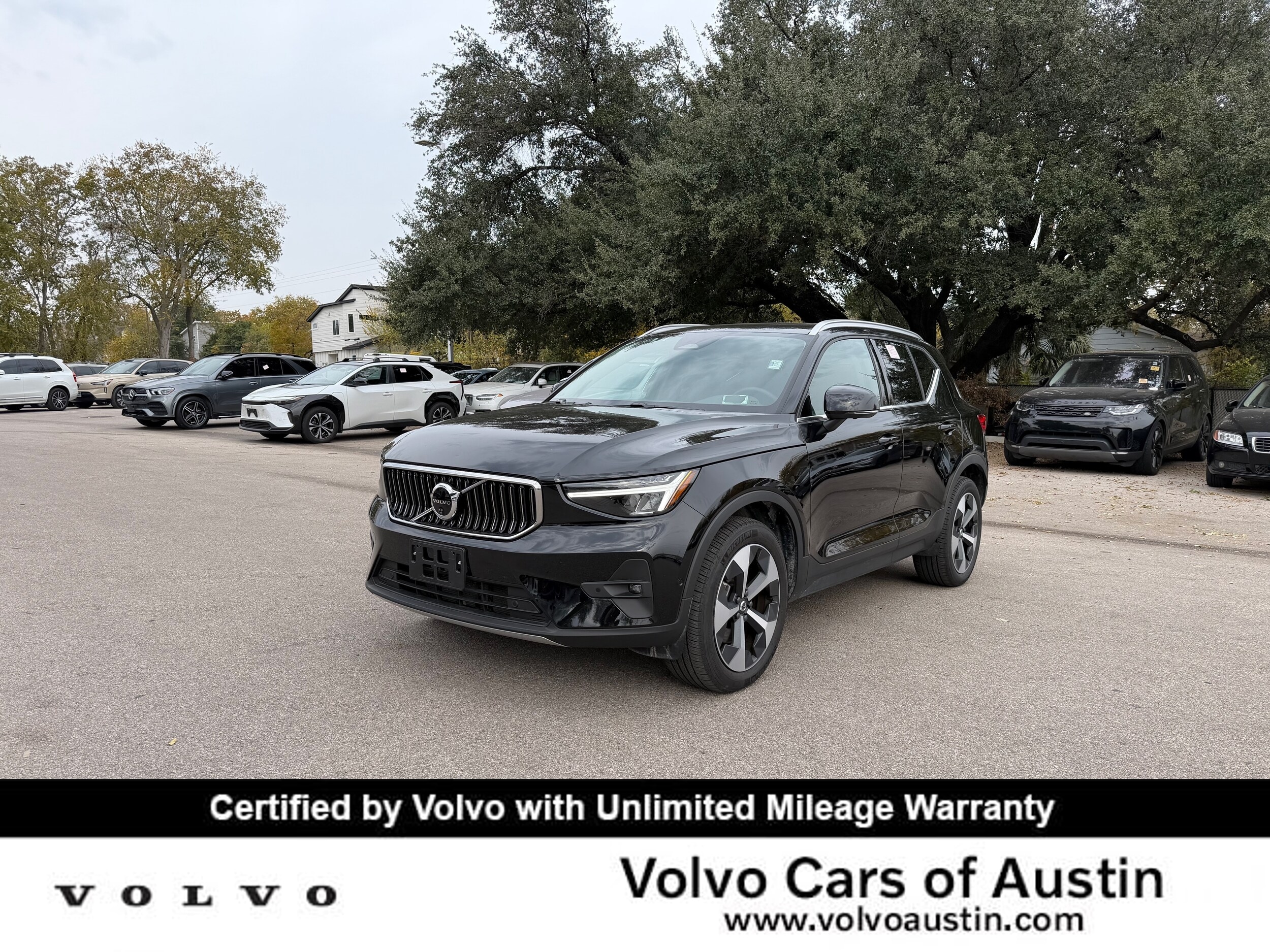 2025 Volvo XC40 SUV 