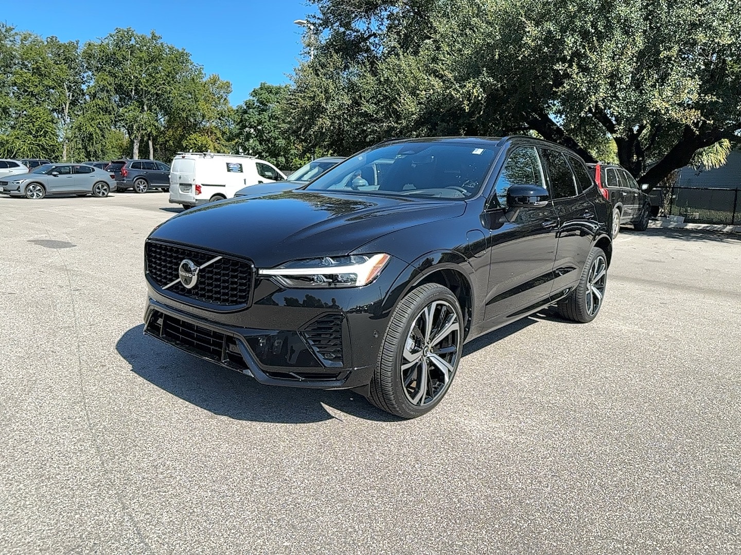 Certified 2022 Volvo XC60 R-Design with VIN YV4H60DM3N1052834 for sale in Austin, TX