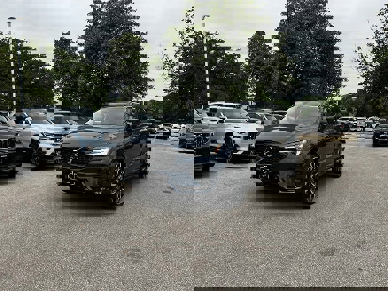 2025 Volvo XC60 B5 photo 2