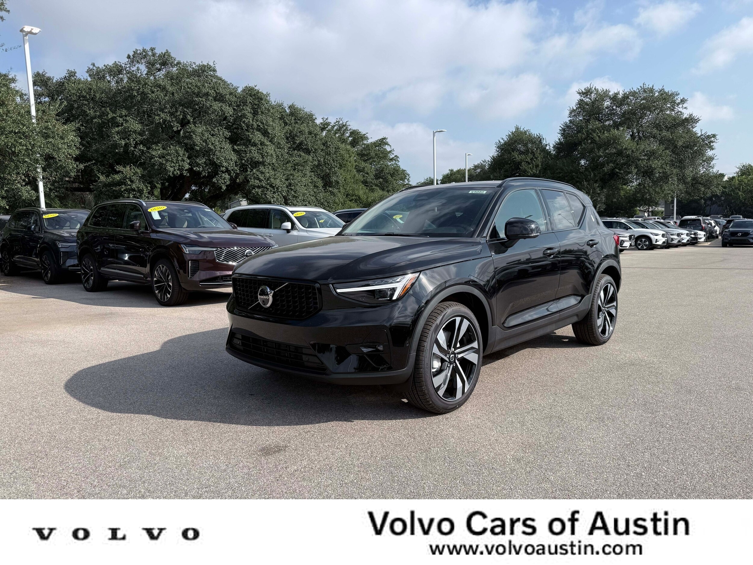 New 2026 Volvo XC40 B5 Ultra