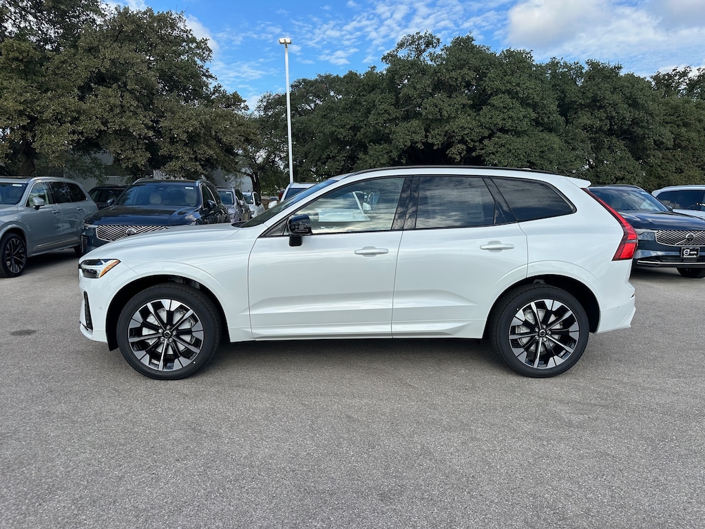 New 2026 Volvo XC60 B5 Plus SUV