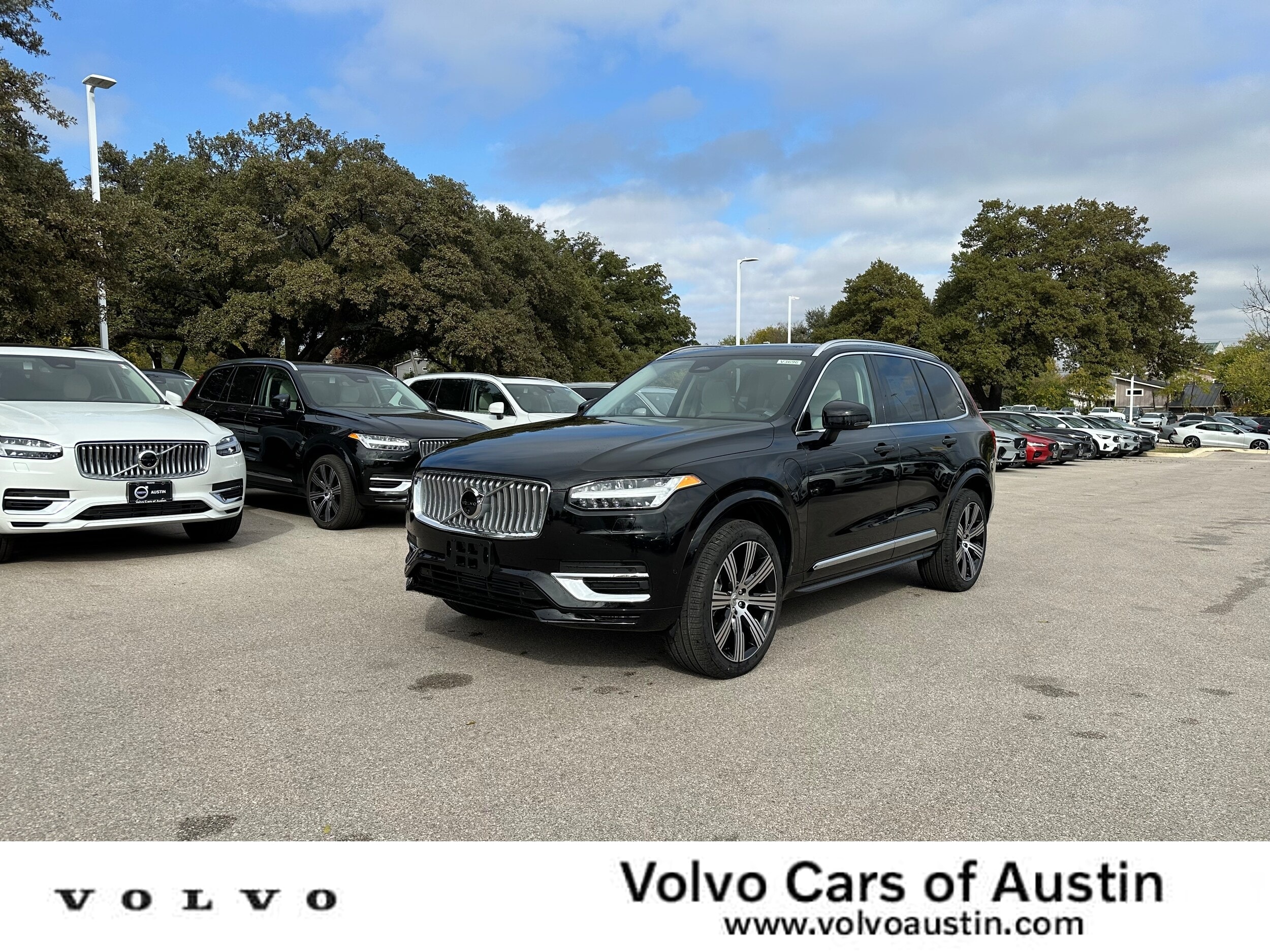 2025 Volvo XC90 Plus's photo