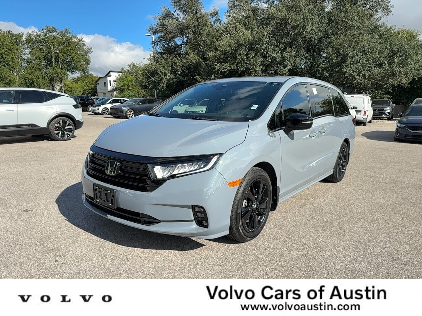 2024 Honda Odyssey SPORT's photo