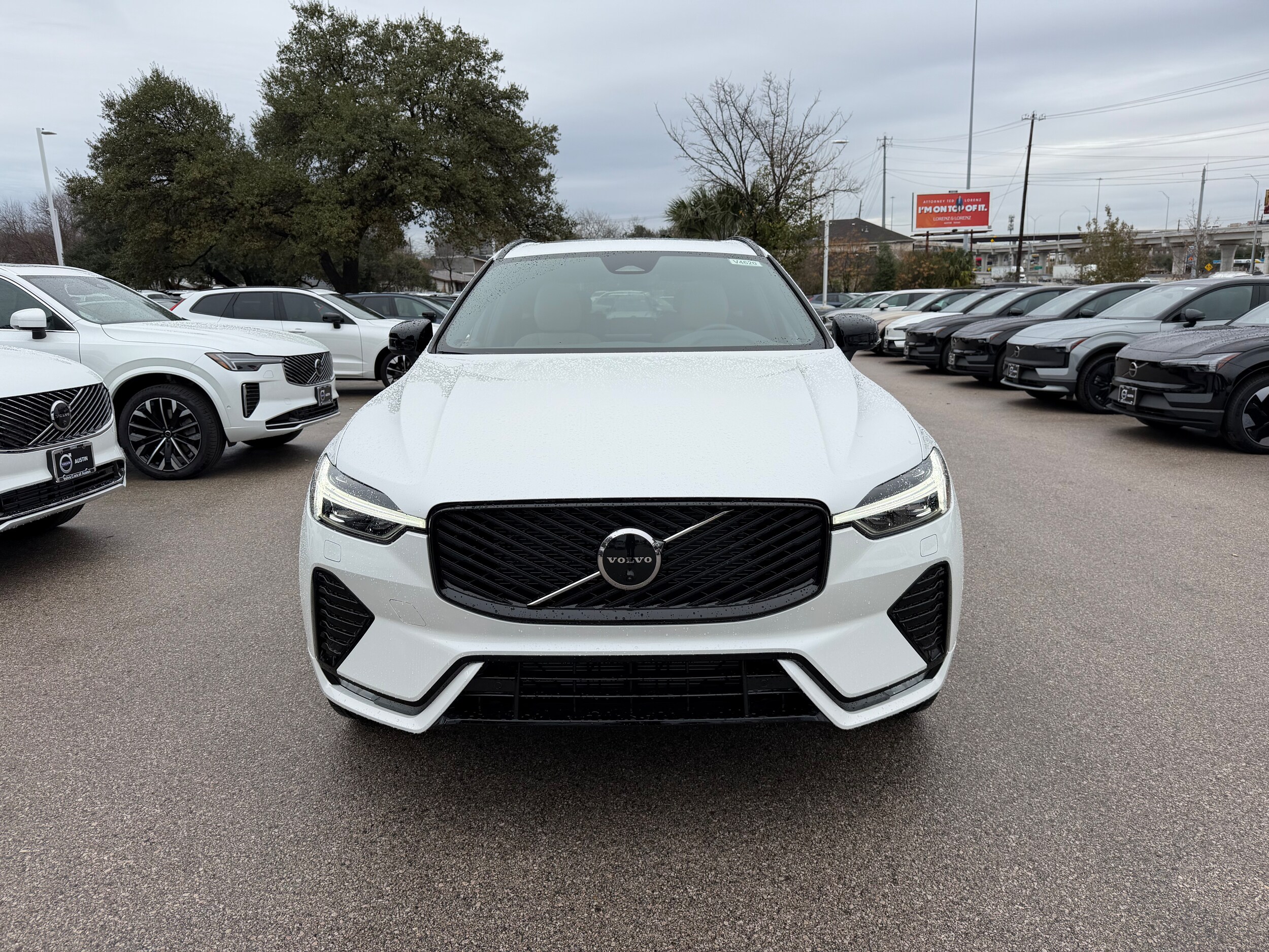 2026 Volvo XC60 Plus - Photo 6