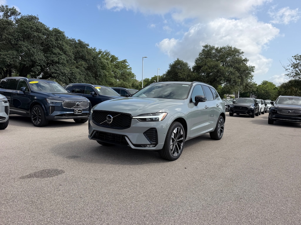 New 2026 Volvo XC60 B5 Plus SUV