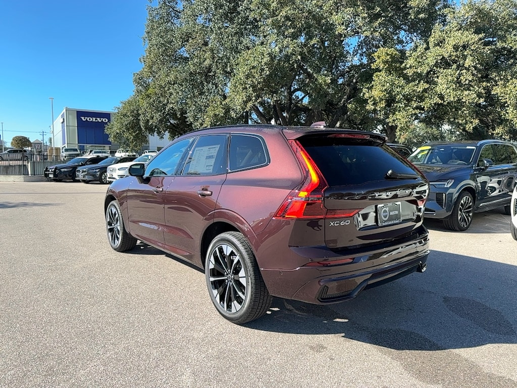 New 2026 Volvo XC60 B5 Plus SUV