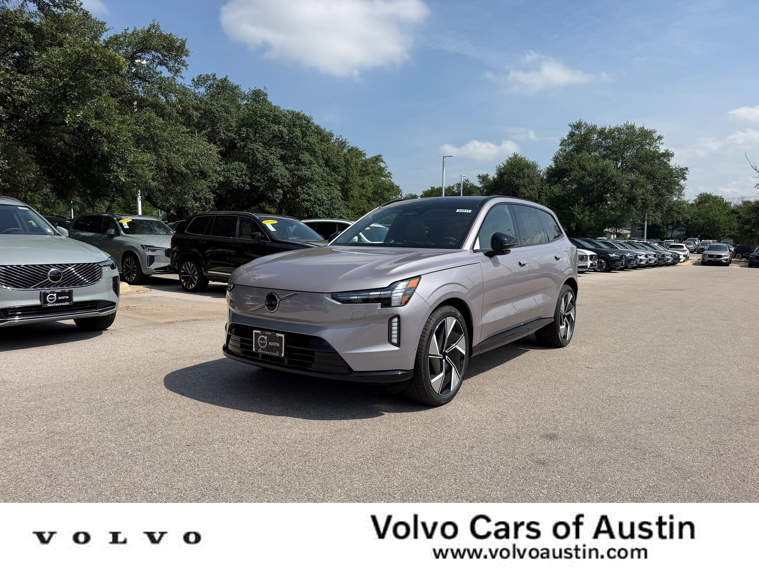 2026 Volvo EX90 Twin Motor Performance Ultra 7-Seater's photo