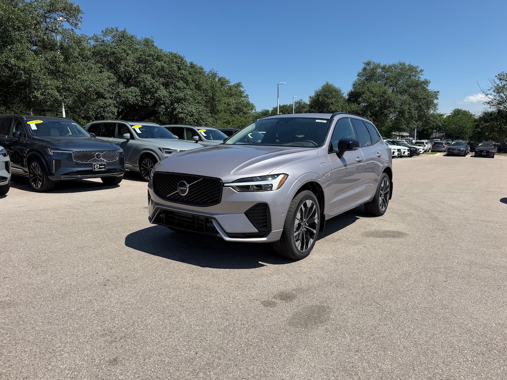 New 2026 Volvo XC60 plug-in hybrid T8 Plus SUV