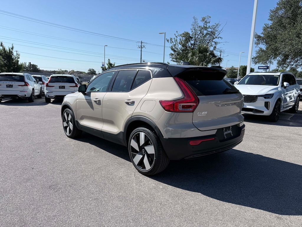 Certified 2025 Volvo EX40 Twin Motor Ultra SUV