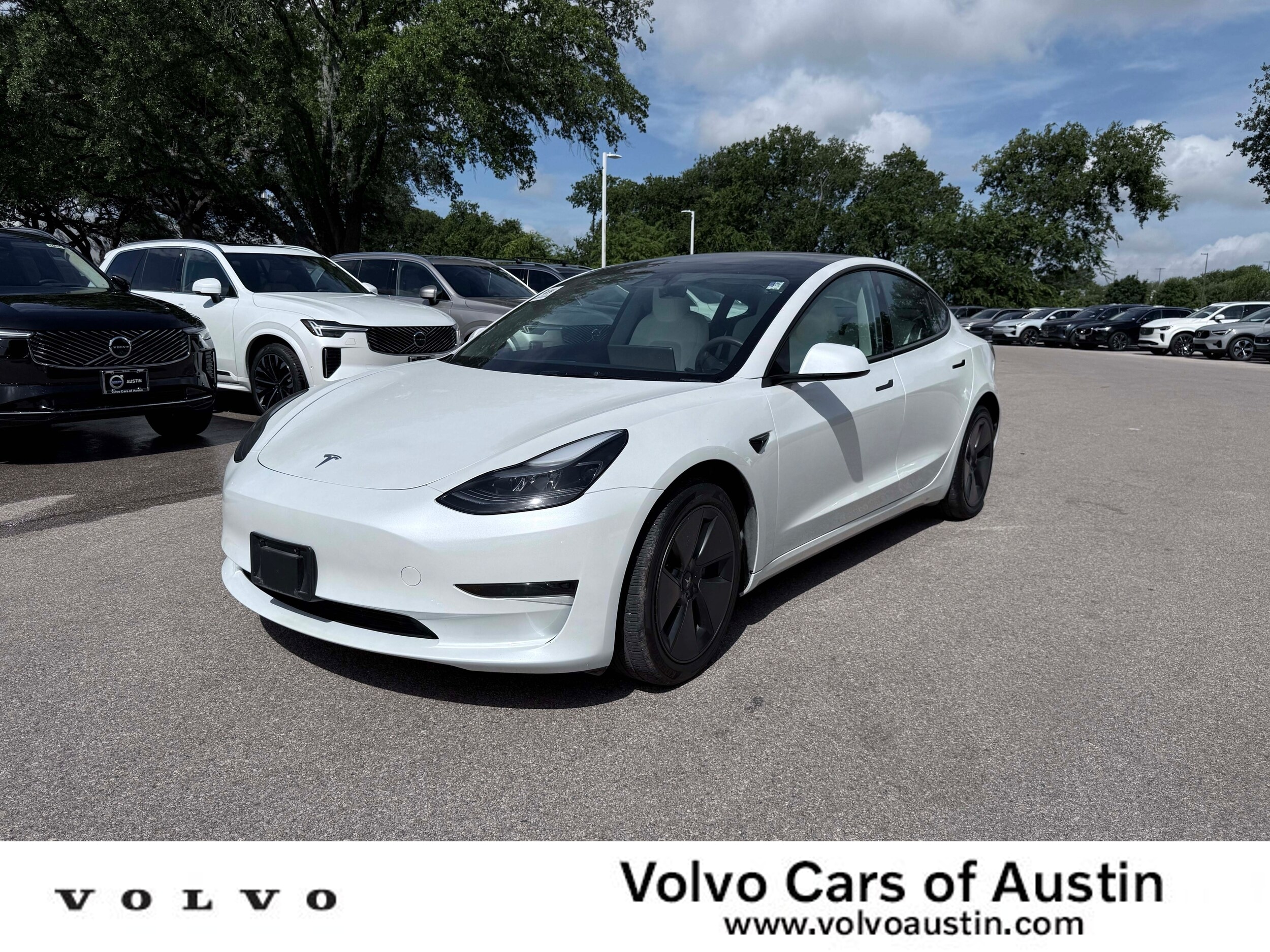 2023 Tesla Model 3 -'s photo