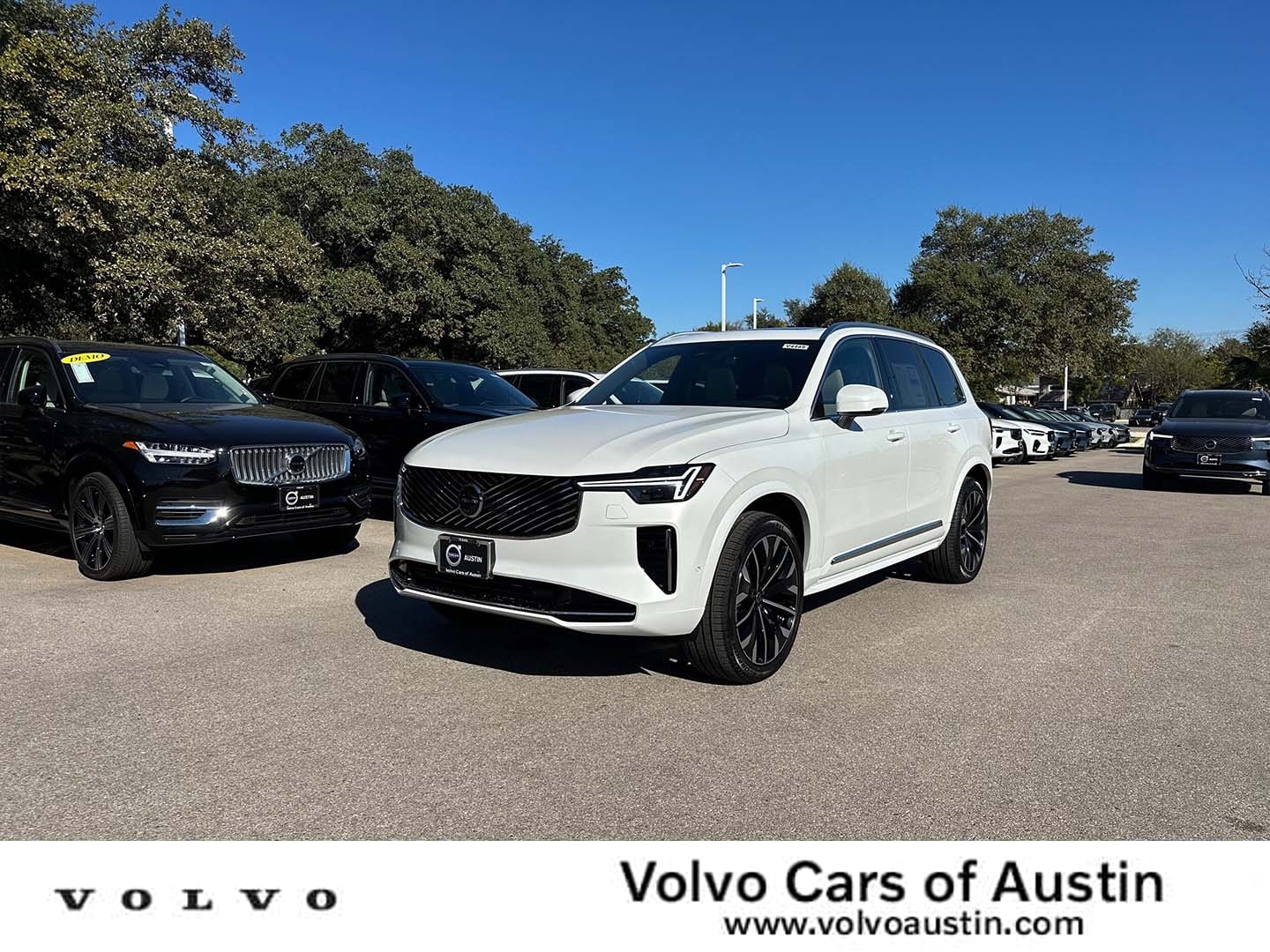 2026 Volvo XC90 Plus's photo
