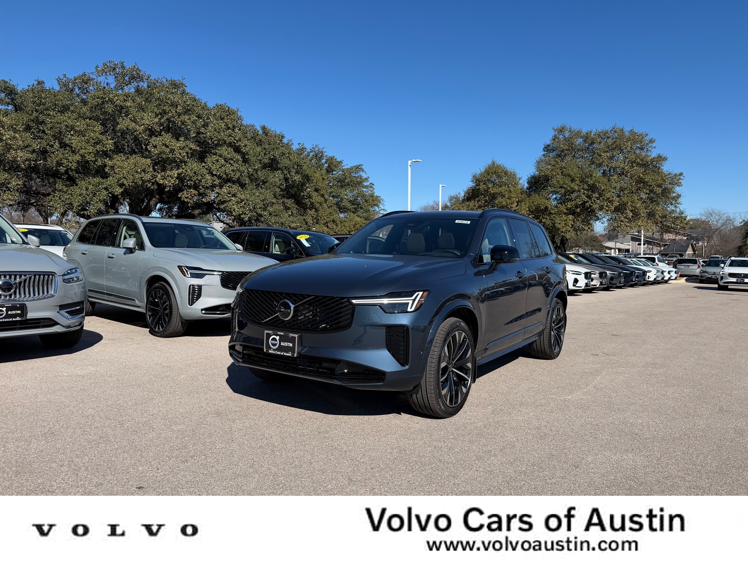 2026 Volvo XC90 B6 Ultra Dark Theme 7-Seater SUV