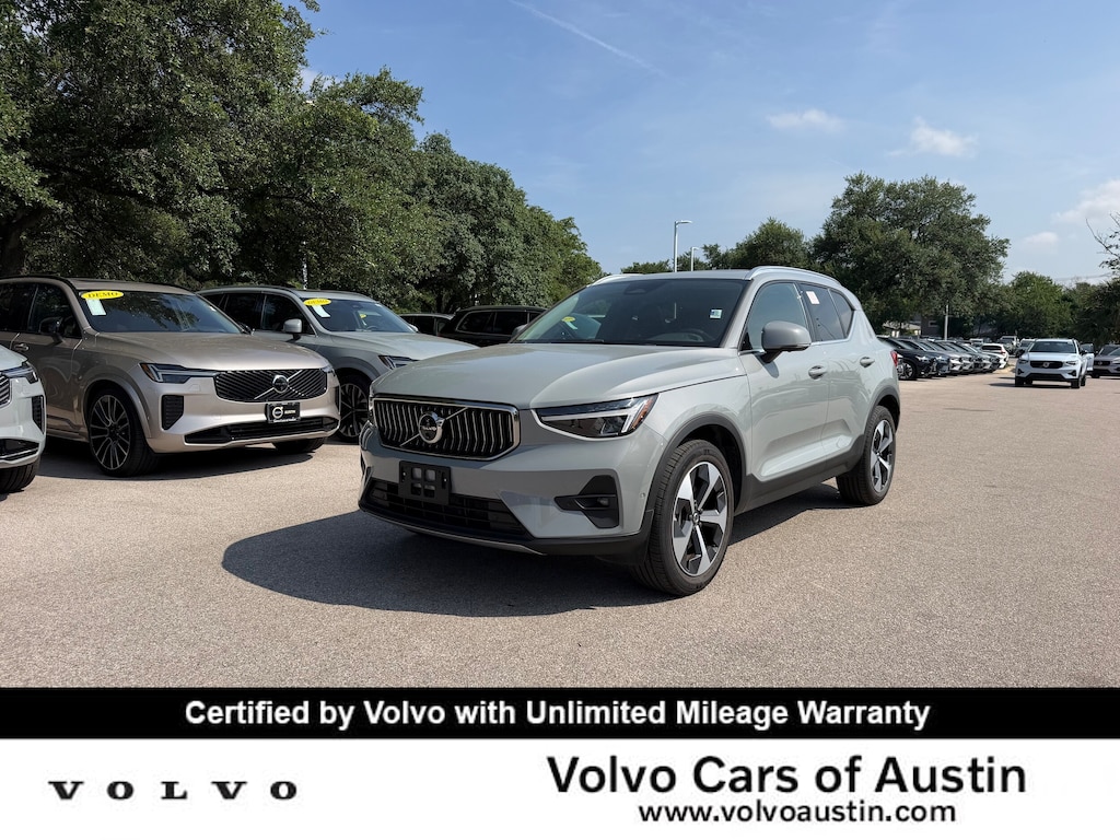 Certified 2025 Volvo XC40 B5 Plus Bright Theme SUV