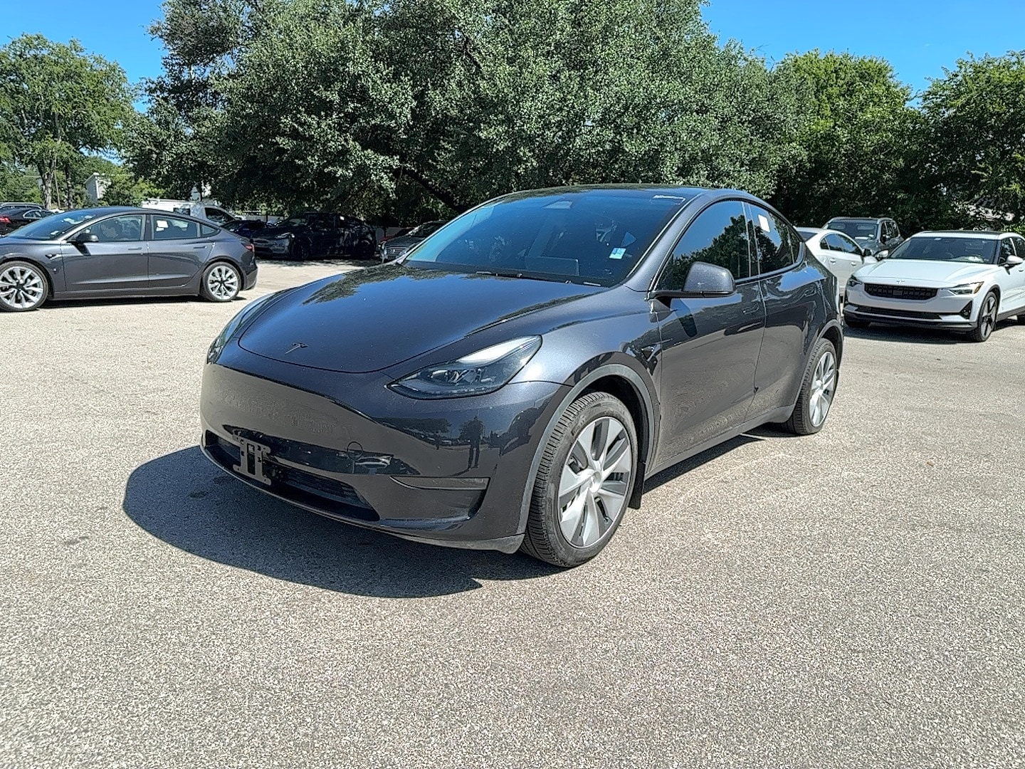 Used 2024 Tesla Model Y Long Range with VIN 7SAYGDEE3RA271448 for sale in Austin, TX