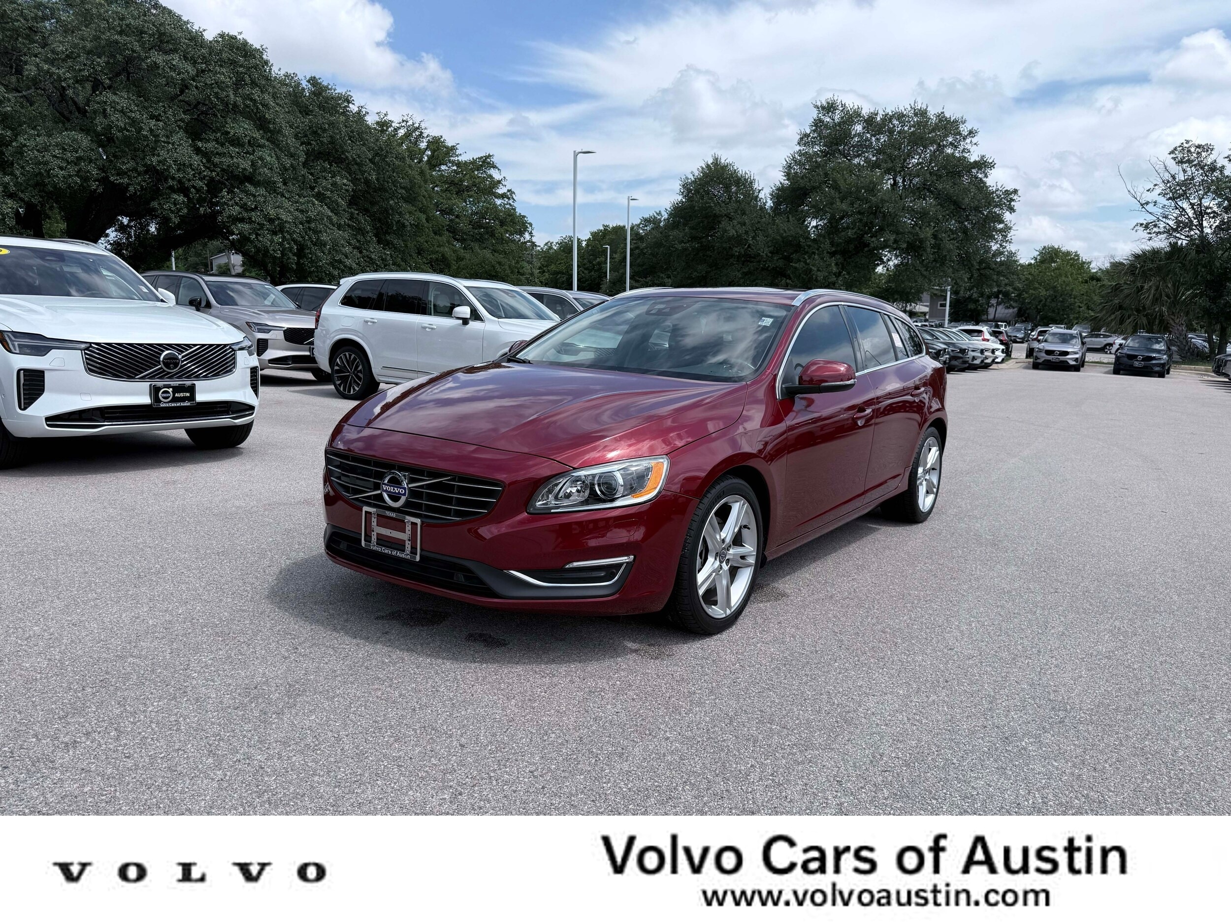 2017 Volvo V60 T5 FWD Platinum's photo