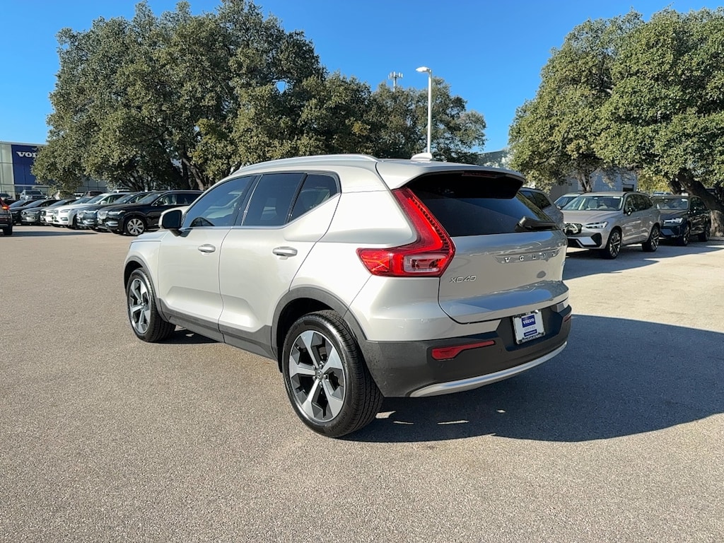 Used 2023 Volvo XC40 B5 AWD Plus Bright SUV