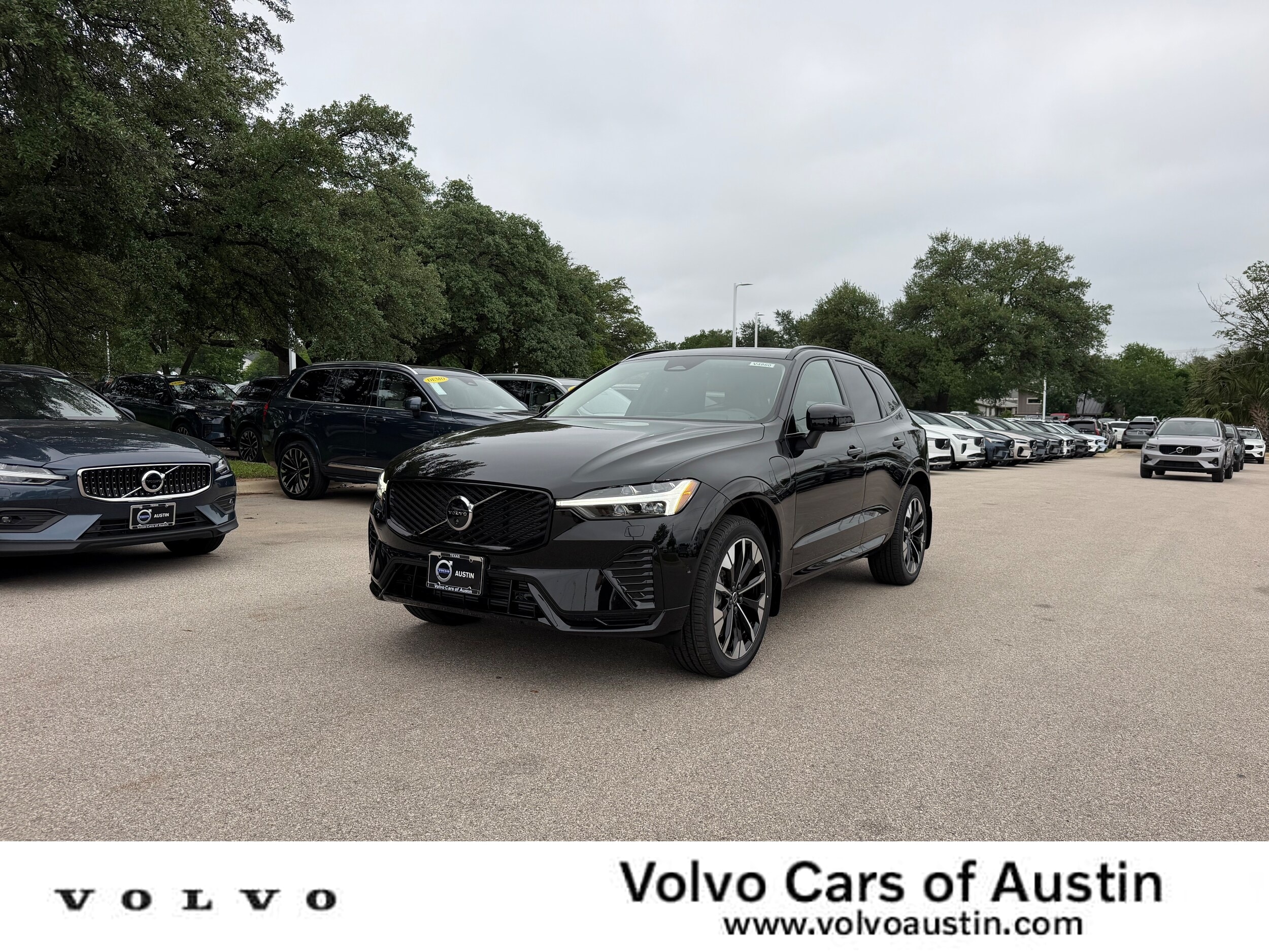 2026 Volvo XC60 plug-in hybrid T8 Plus SUV