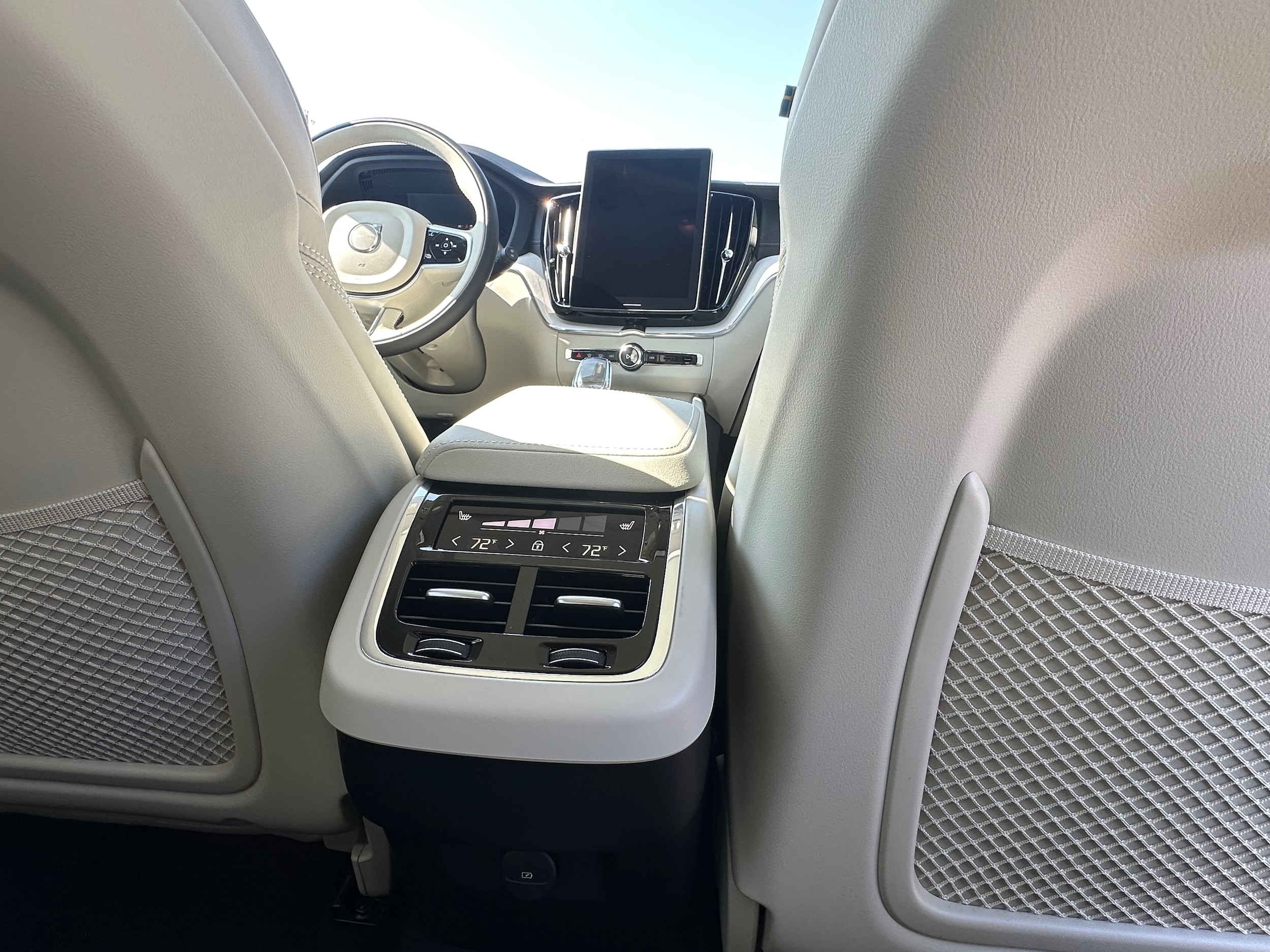 2026 Volvo XC60 Ultra - Photo 11