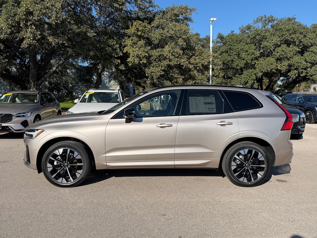 New 2026 Volvo XC60 B5 Plus SUV