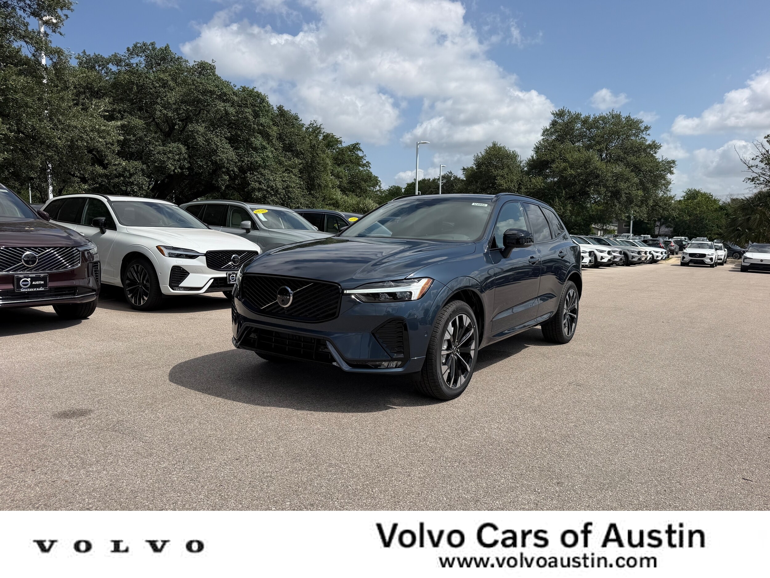 New 2026 Volvo XC60 B5 Plus