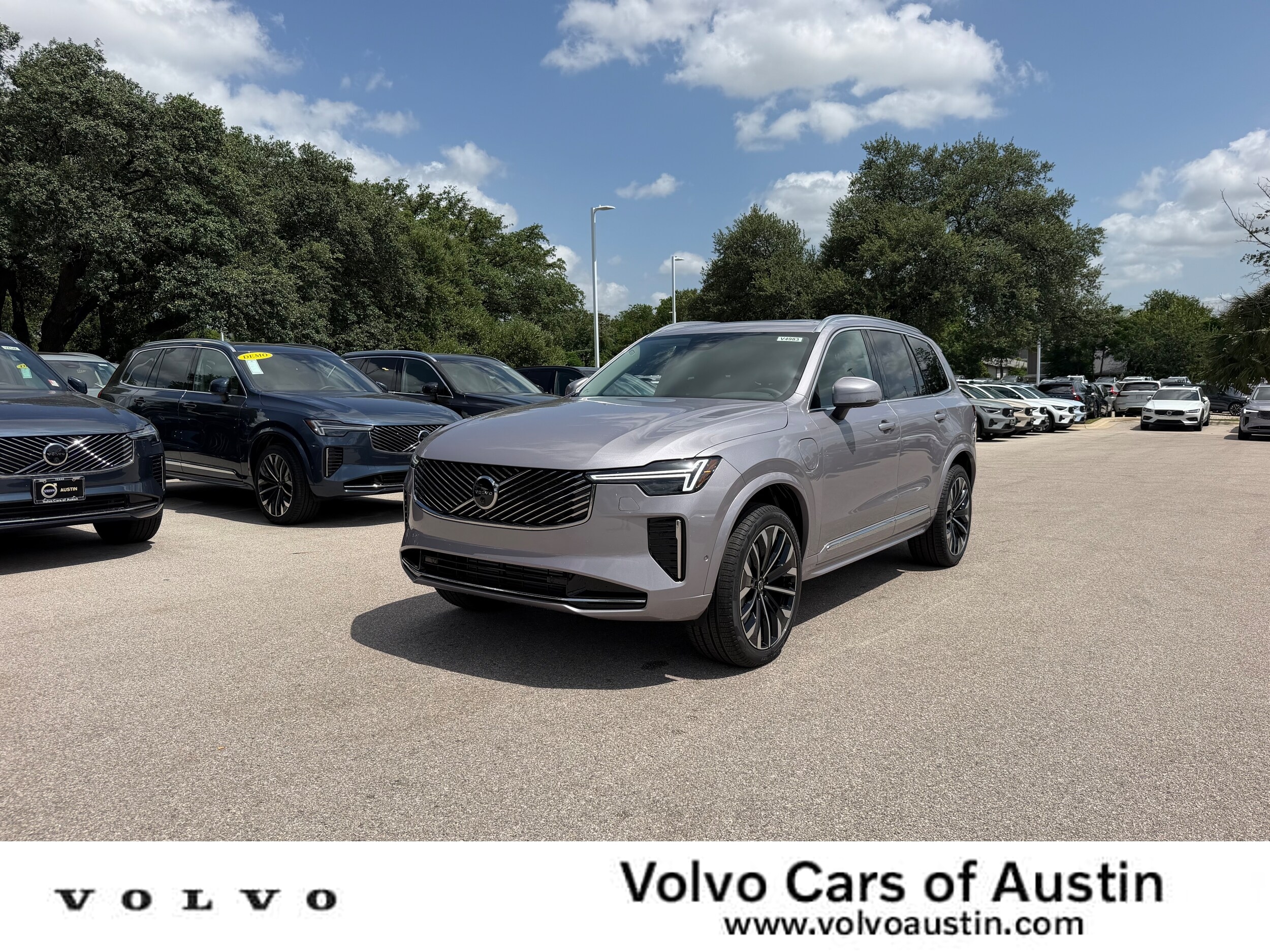 New 2026 Volvo XC90 plug-in hybrid T8 Plus 7-Seater
