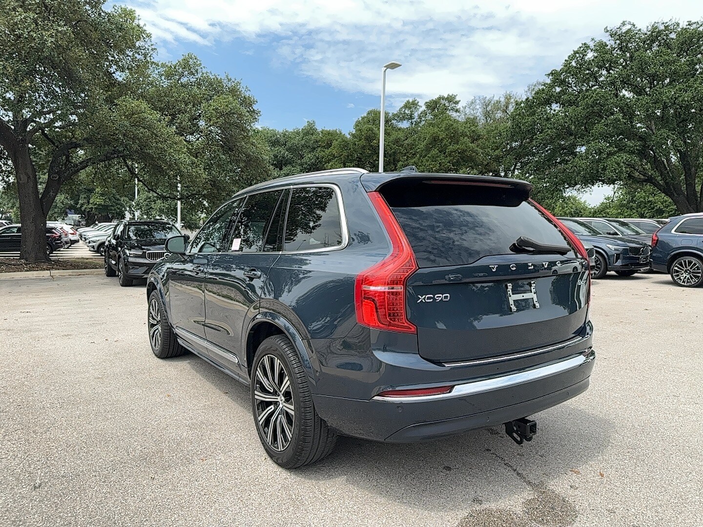 2023 Volvo XC90 AWD Plus photo 4