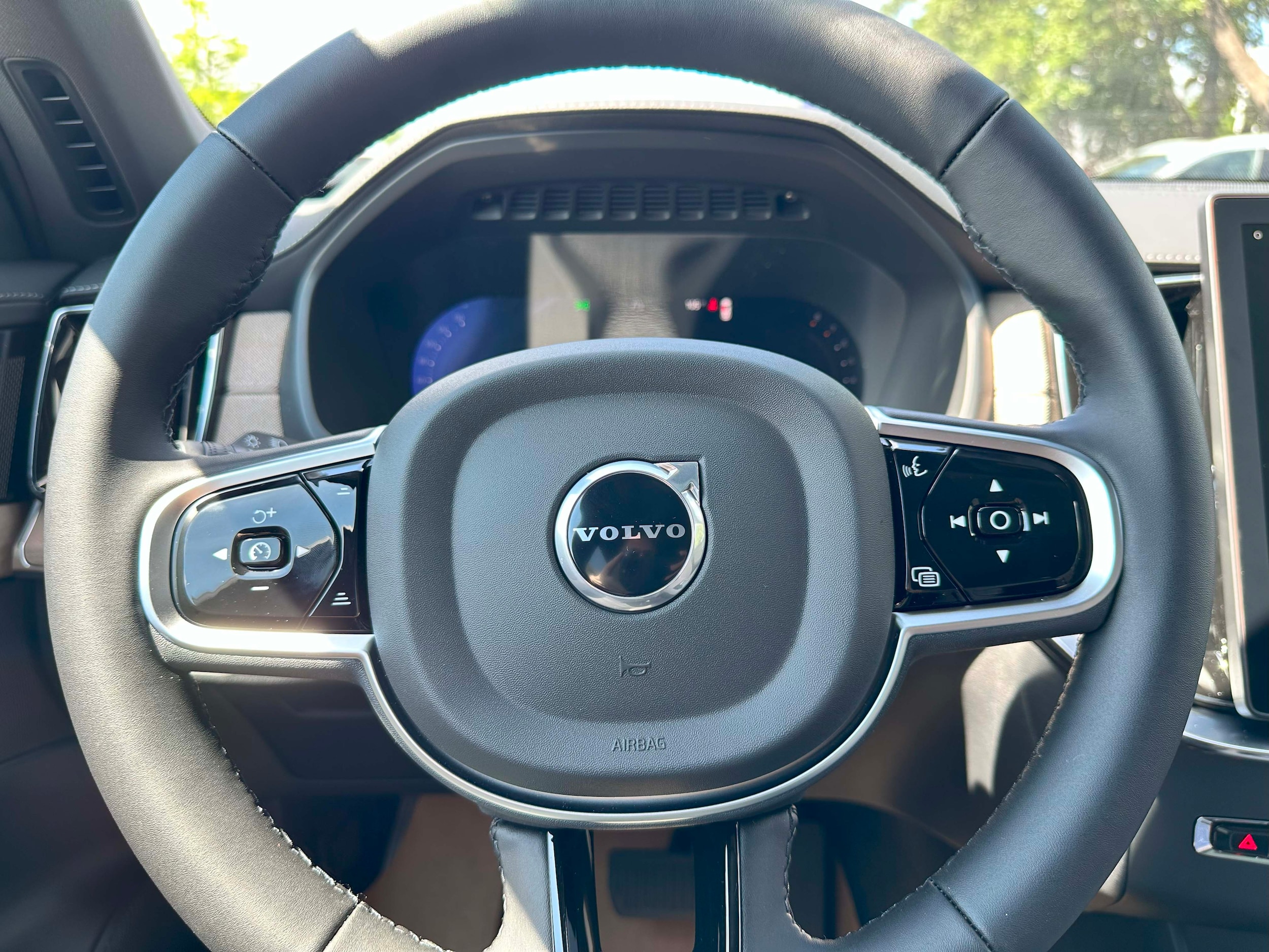2026 Volvo XC90 Plus - Photo 20
