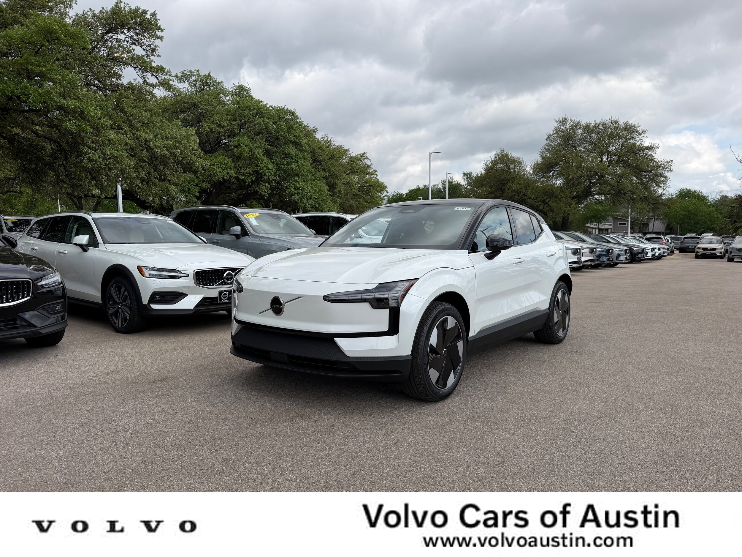 2026 Volvo EX30 Single Motor Plus's photo