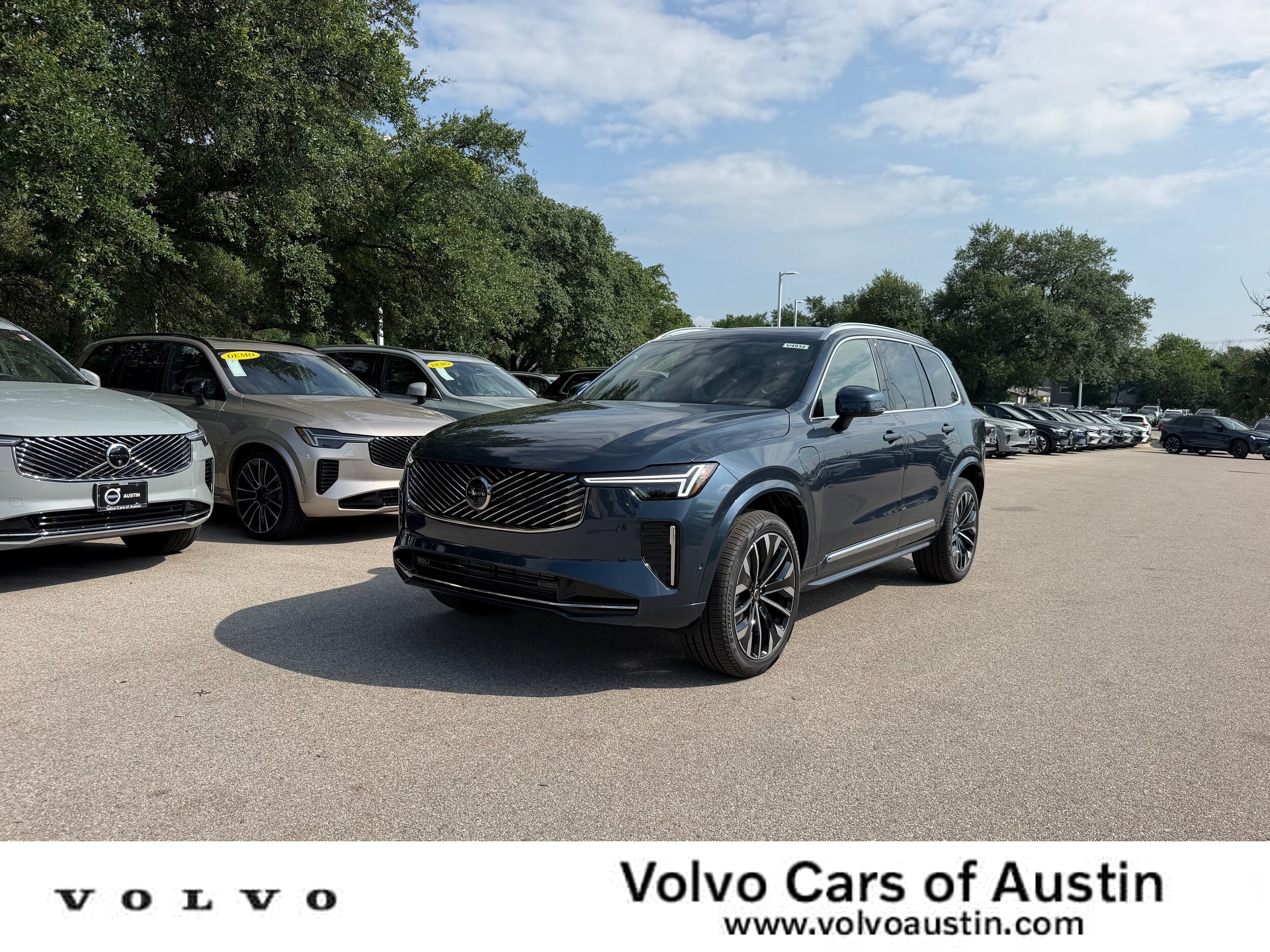New 2026 Volvo XC90 plug-in hybrid T8 Ultra 7-Seater