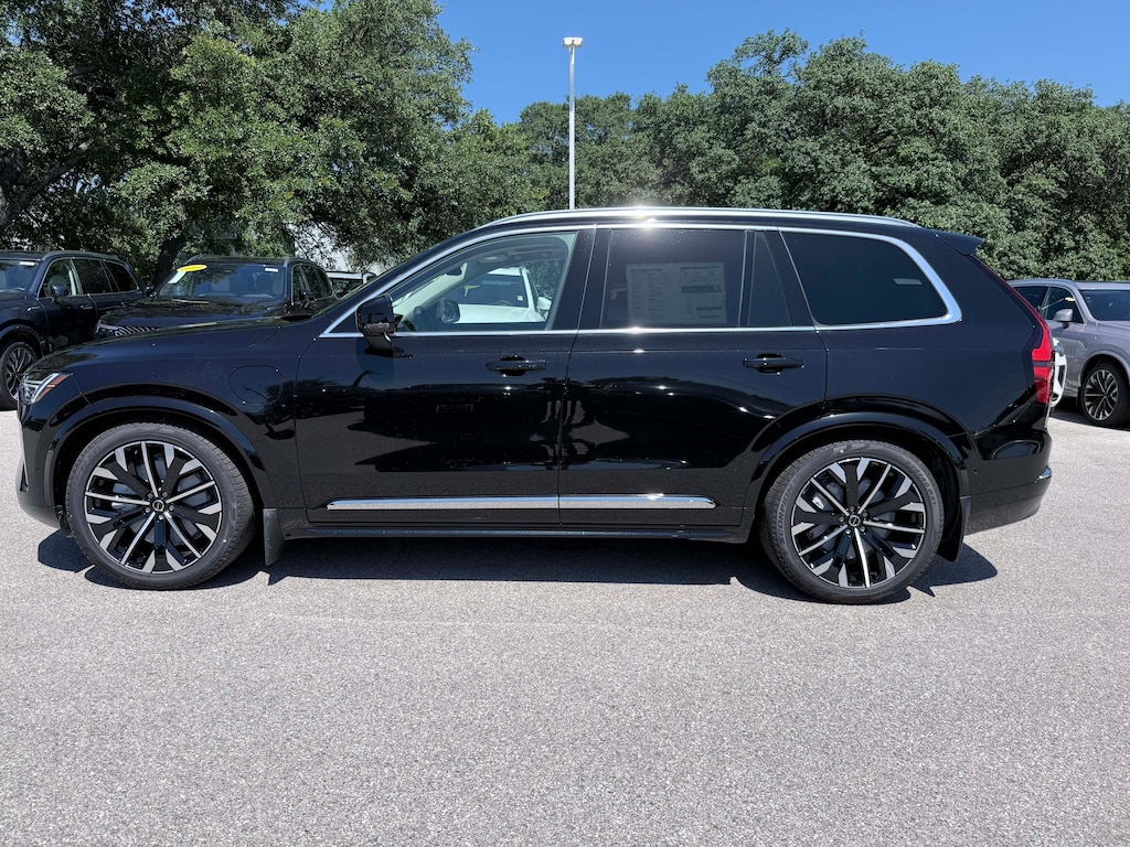 New 2026 Volvo XC90 plug-in hybrid T8 Plus 7-Seater SUV