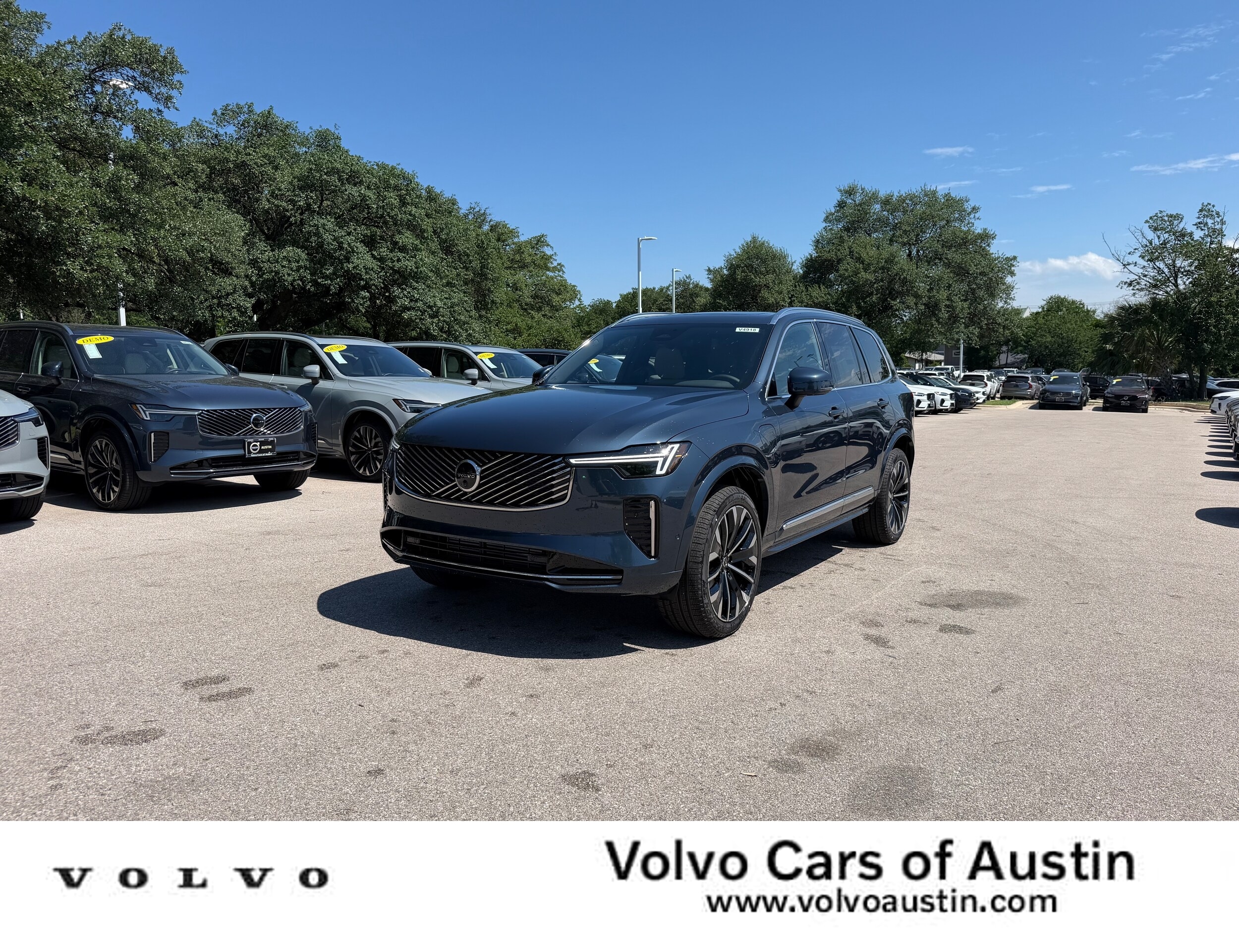 2026 Volvo XC90 plug-in hybrid T8 Plus 7-Seater SUV