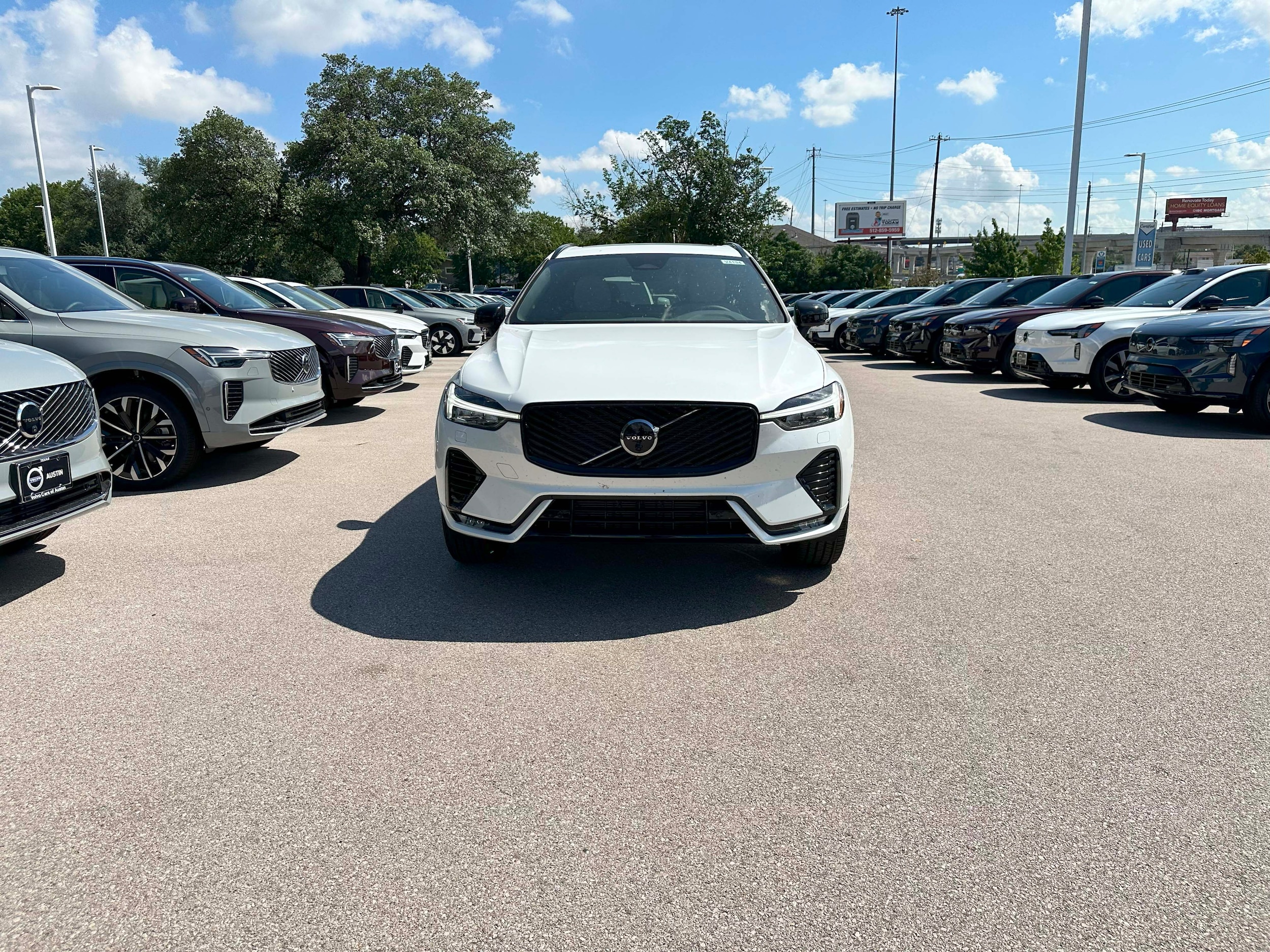 2026 Volvo XC60 Plus - Photo 7