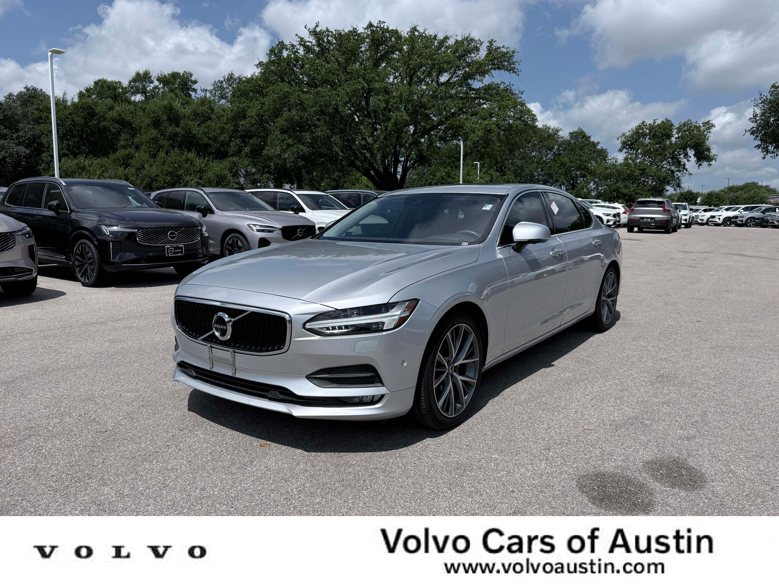 2018 Volvo S90 T5 Momentum FWD's photo