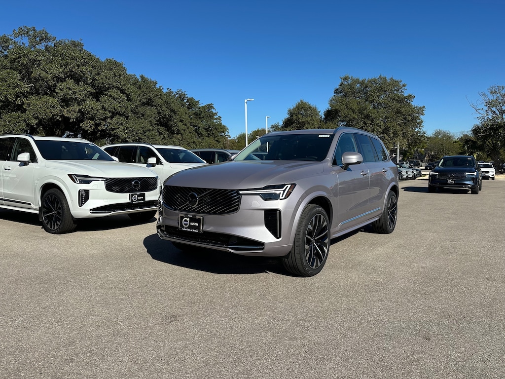 New 2026 Volvo XC90 B5 Core SUV