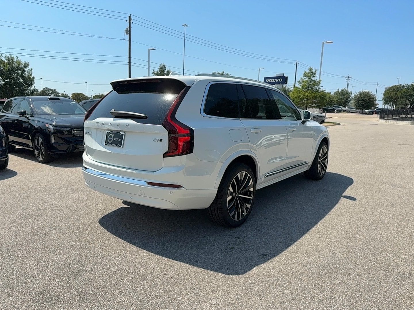 2025 Volvo XC90 Core - Photo 6