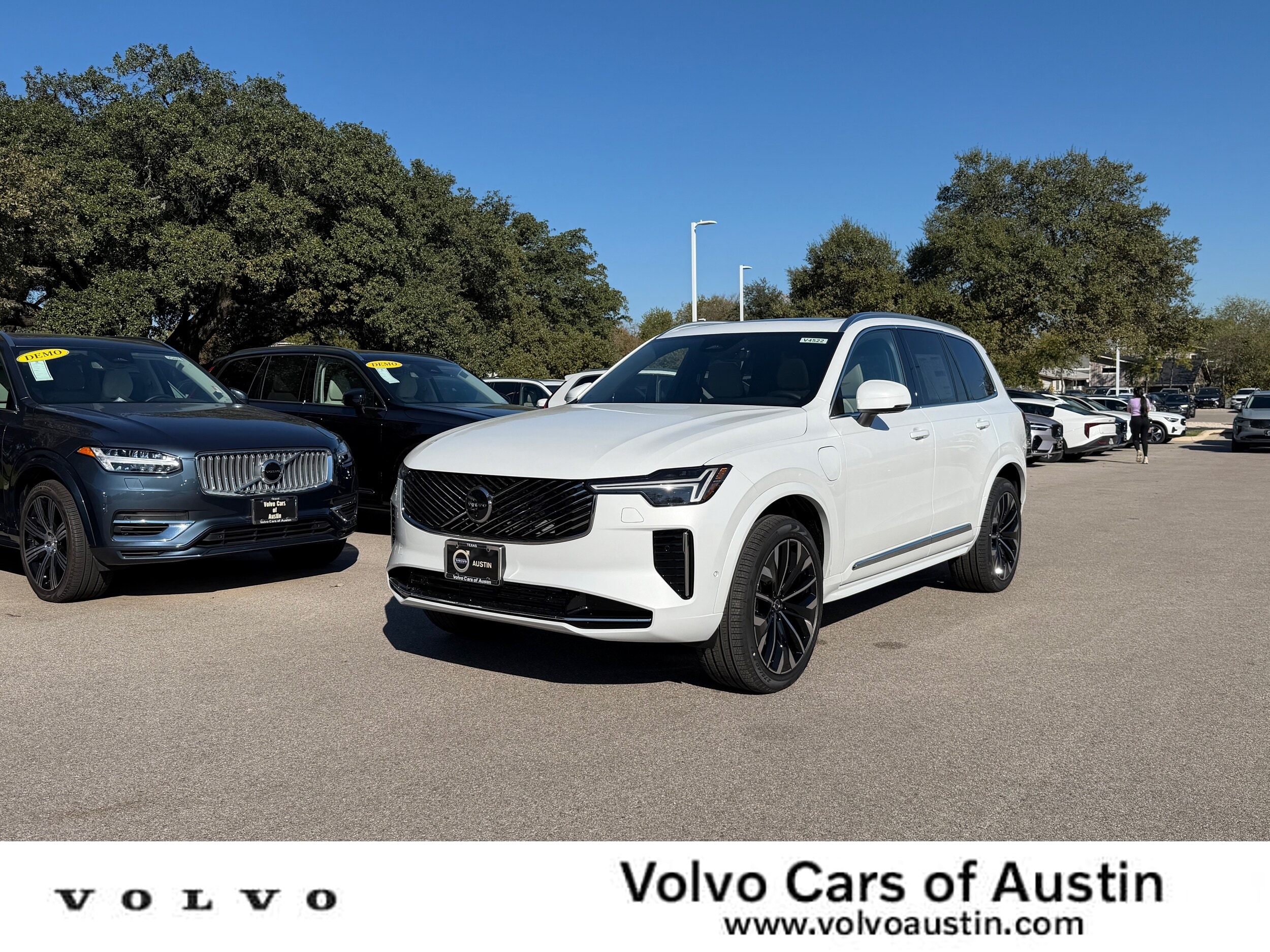 2026 Volvo XC90 Plus's photo
