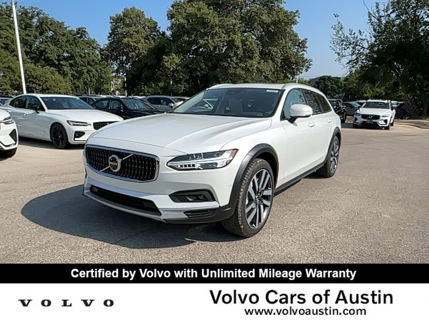 2025 Volvo V90 Cross Country B6 Plus AWD