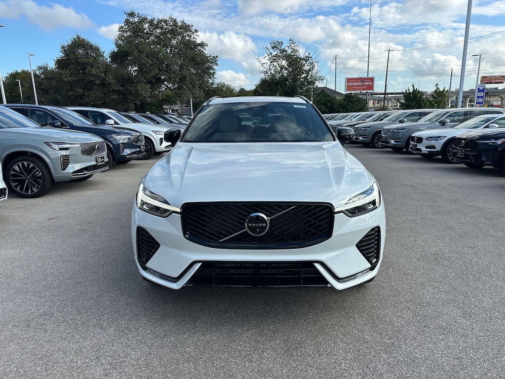 New 2026 Volvo XC60 B5 Plus SUV
