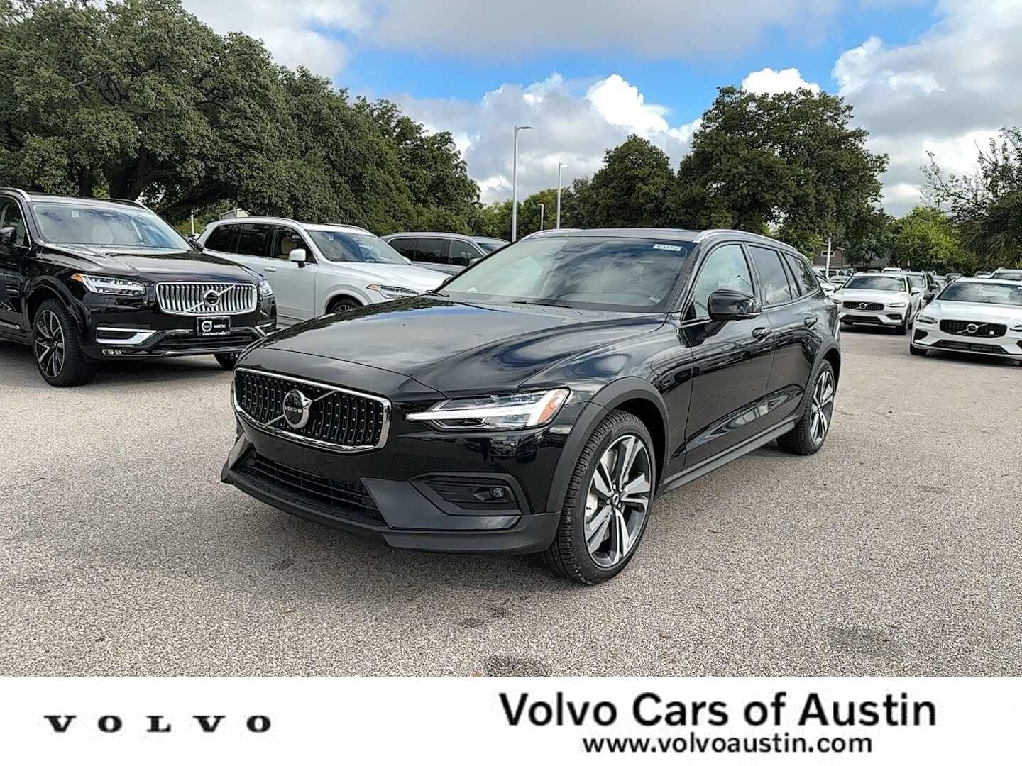 2025 Volvo V60 Cross Country Wagon 