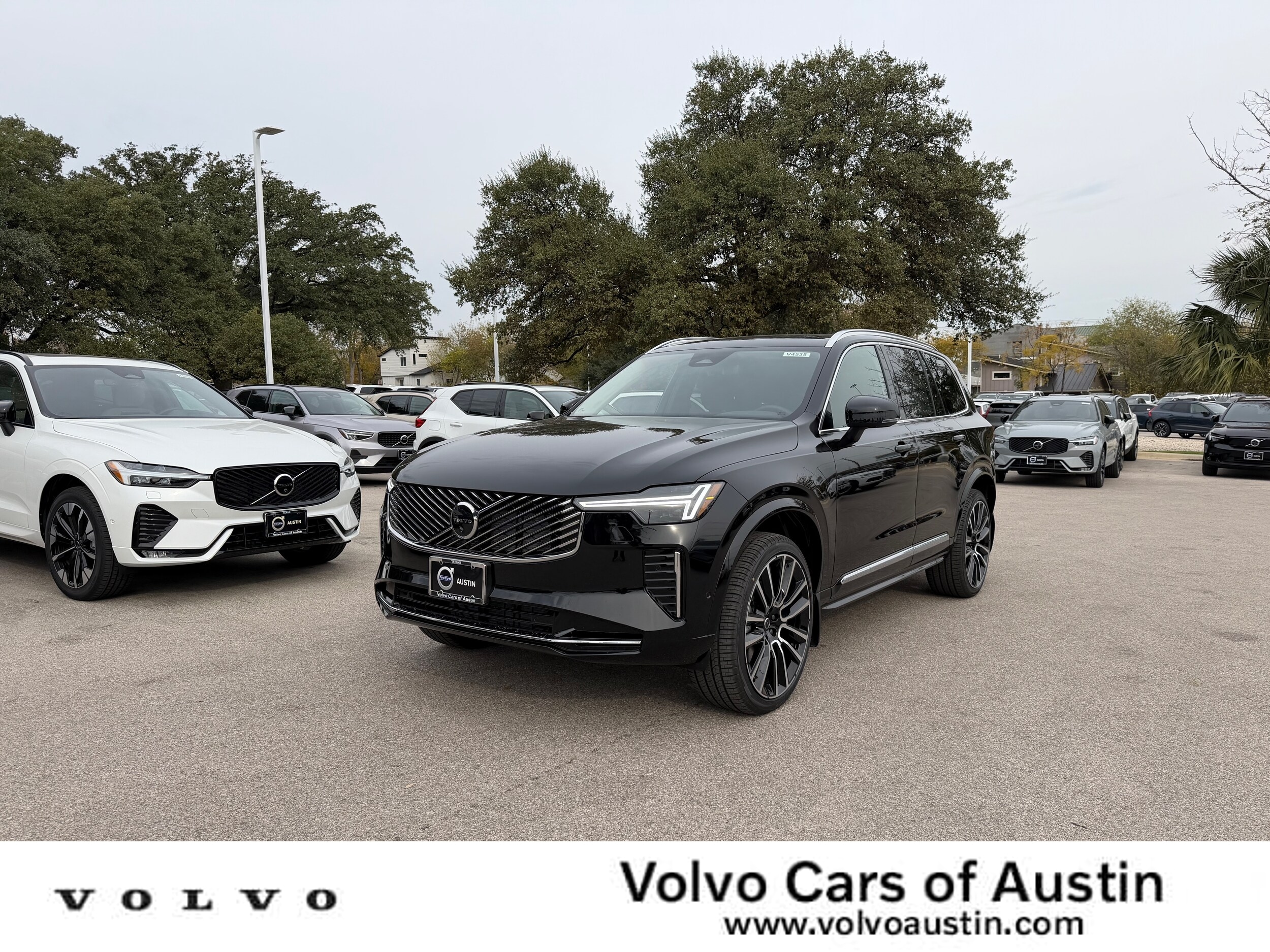 2026 Volvo XC90 Plus's photo