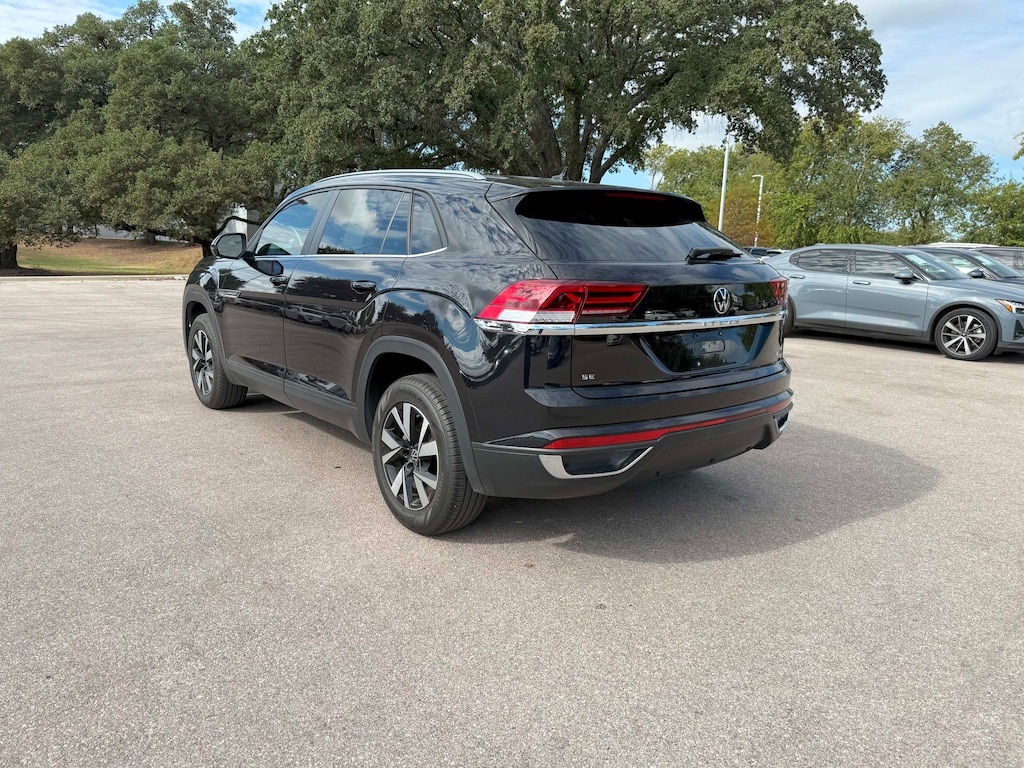 Used 2022 Volkswagen Atlas Cross Sport 2.0T SE SUV