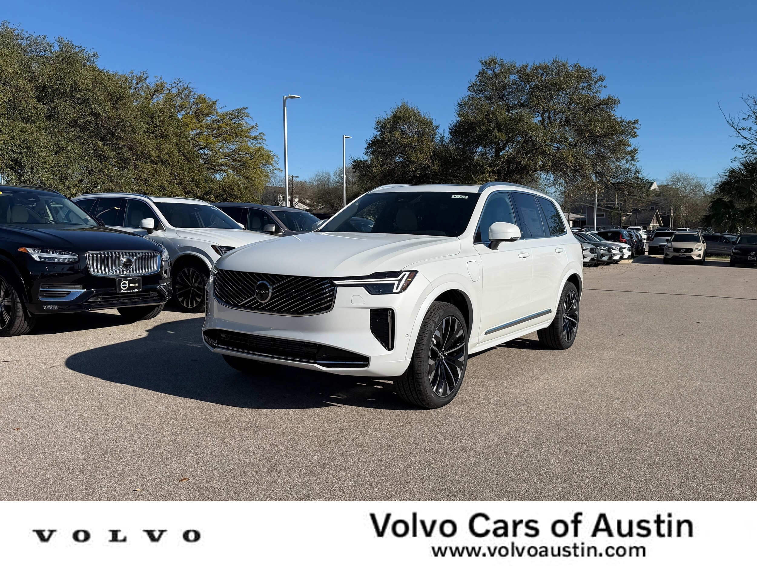 2026 Volvo XC90 plug-in hybrid T8 Plus 7-Seater SUV