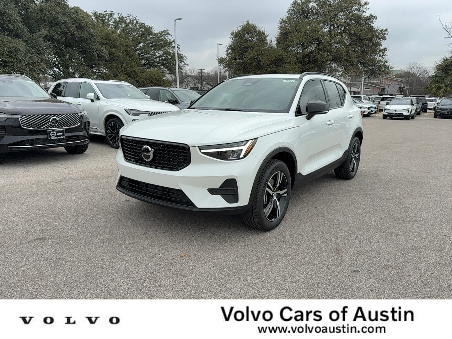 2026 Volvo XC40 SUV 