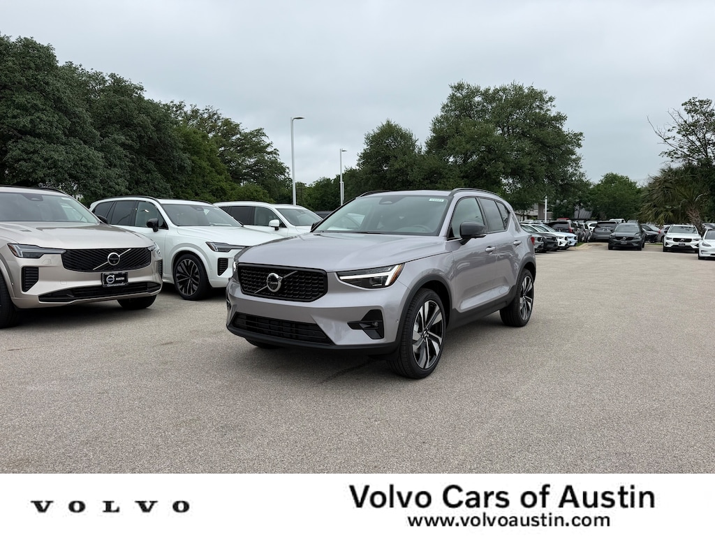 New 2026 Volvo XC40 B5 Ultra SUV