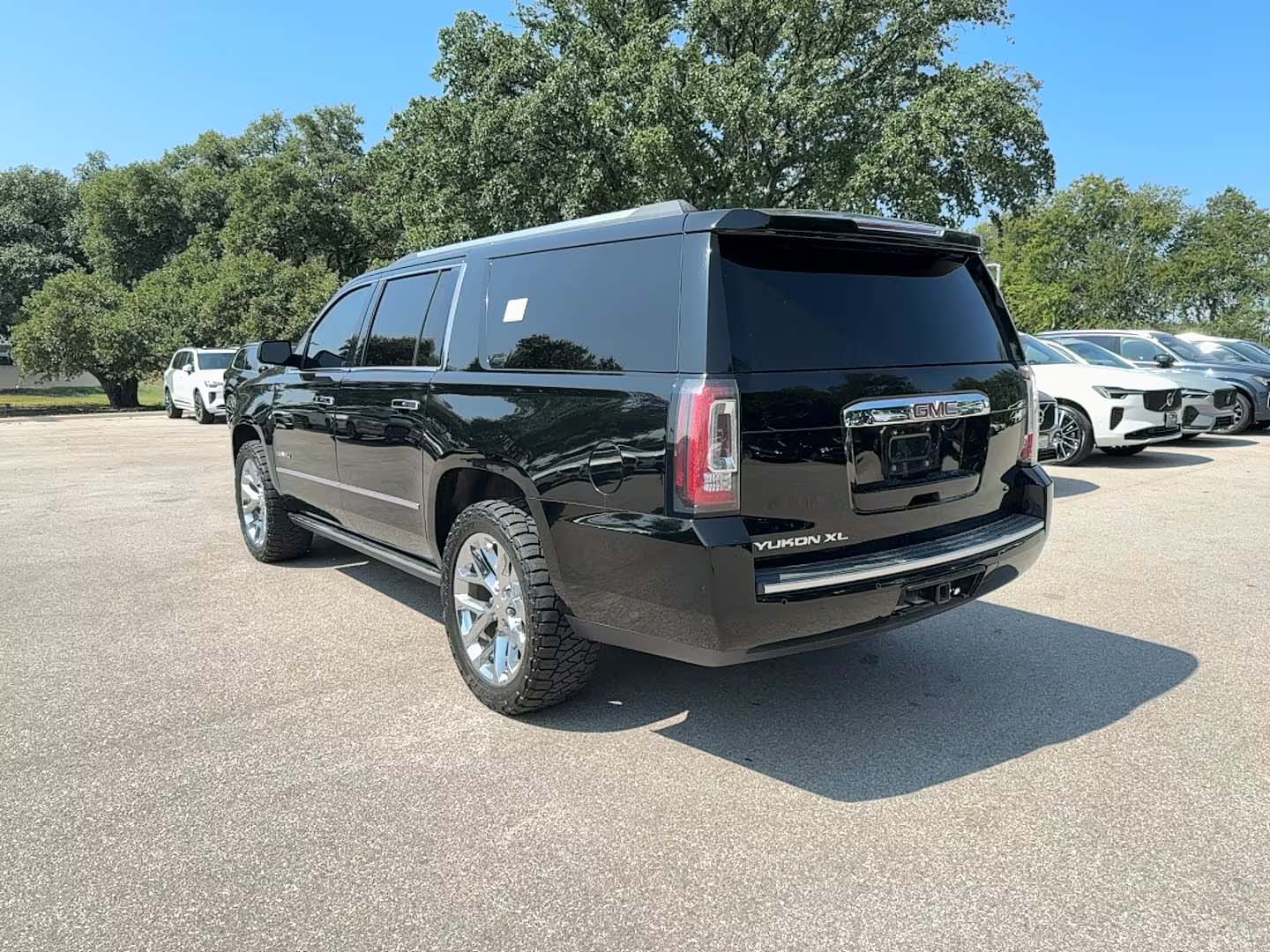 2019 Gmc Yukon XL Denali photo 3